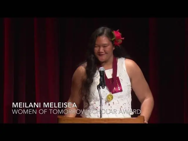 Girlatpodiumspeaking_2022