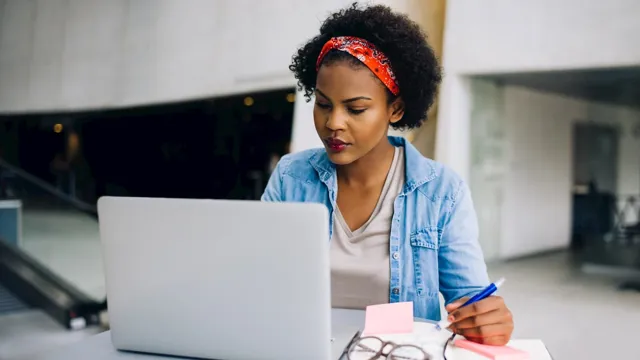 Womanworkingonlaptop_2023