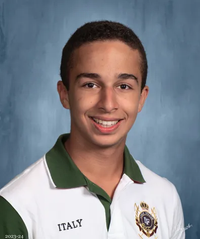 Headshot 2023 (1)