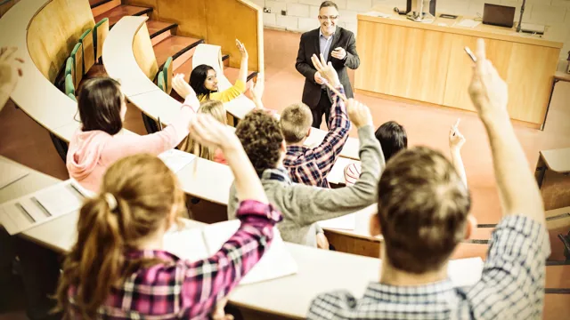 Lecture Hall Hands Up