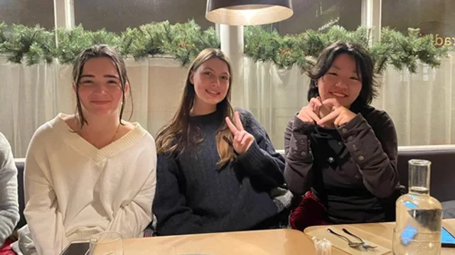 Threestudentsonnobeltour_2018